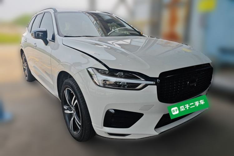 Used Volvo XC60 2021 T5 4x4 Smart & Advanced Sport Edition Front Right 45 Deg
