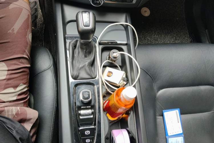 Used Volvo XC60 2021 T5 4x4 Smart Luxury Edition Gear Lever