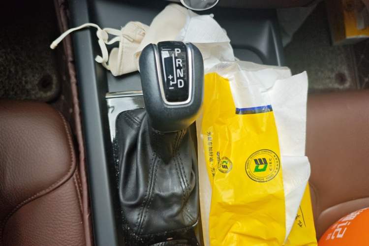 Used Volvo XC60 2021 T5 4x4 Smart Luxury Edition Gear Lever