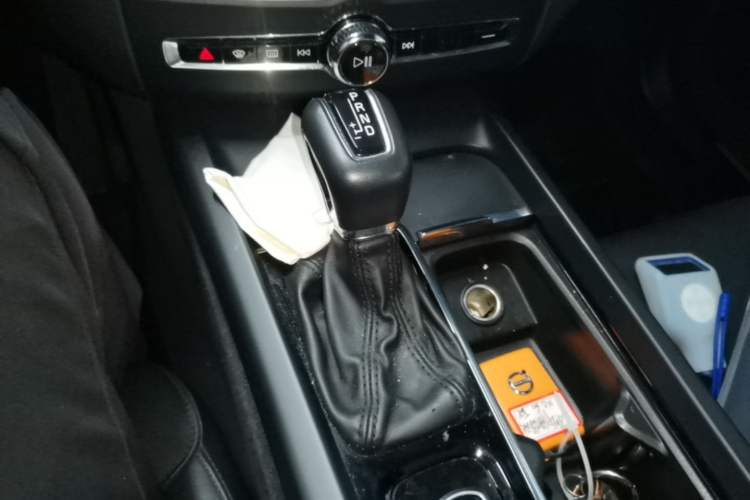 Used Volvo XC60 2021 T5 4x4 Zhiyi Sport Edition Gear Lever