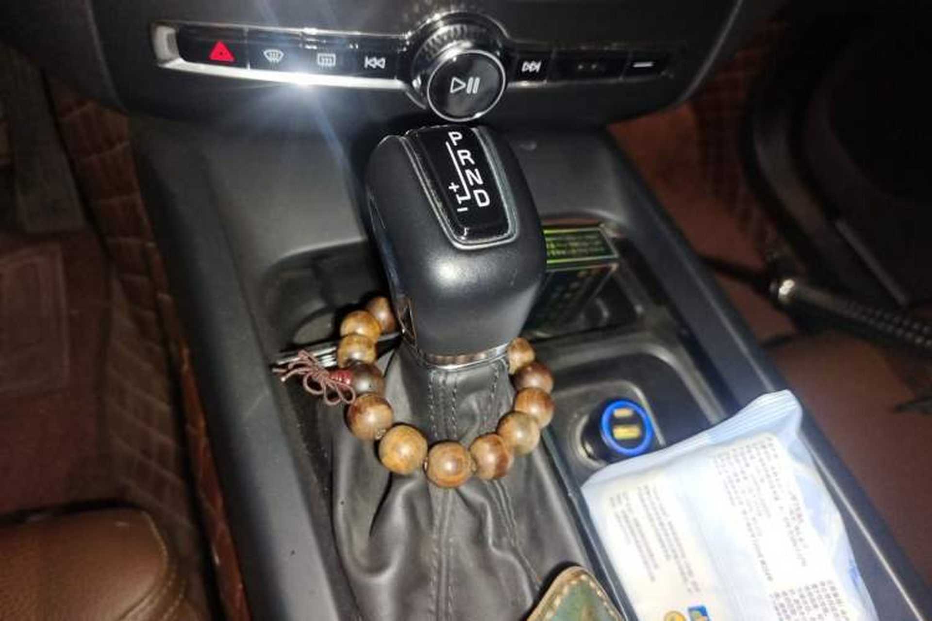 Used Volvo XC60 2021 T5 4x4 Smart Luxury Edition Gear Lever