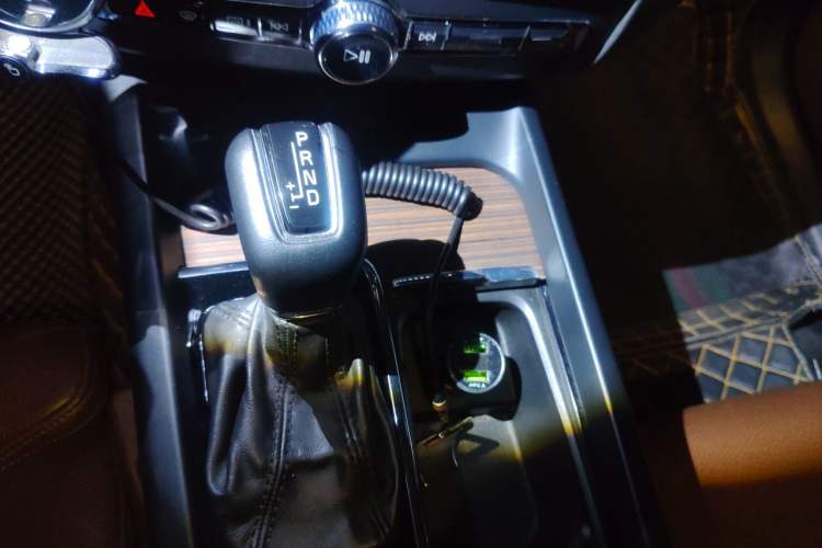 Used Volvo XC60 2021 T5 4x4 Smart Luxury Edition Gear Lever