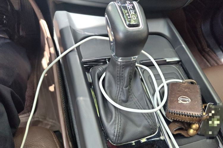 Used Volvo XC60 2021 T5 4x4 Smart Luxury Edition Gear Lever