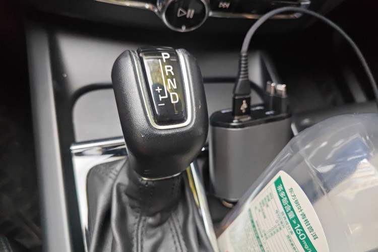 Used Volvo XC60 2021 T5 4x4 Smart Luxury Edition Gear Lever
