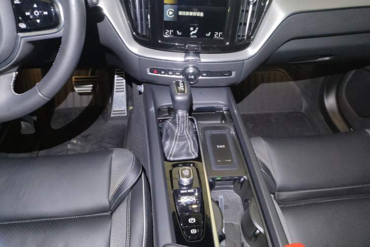 Used Volvo XC60 2021 T5 4x4 Zhiyi Sport Edition Gear Lever