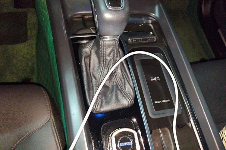 Used Volvo XC60 2021 T5 4x4 Smart Luxury Edition Gear Lever