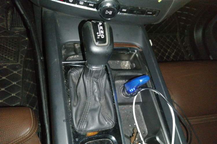 Used Volvo XC60 2021 T5 4x4 Smart Luxury Edition Gear Lever