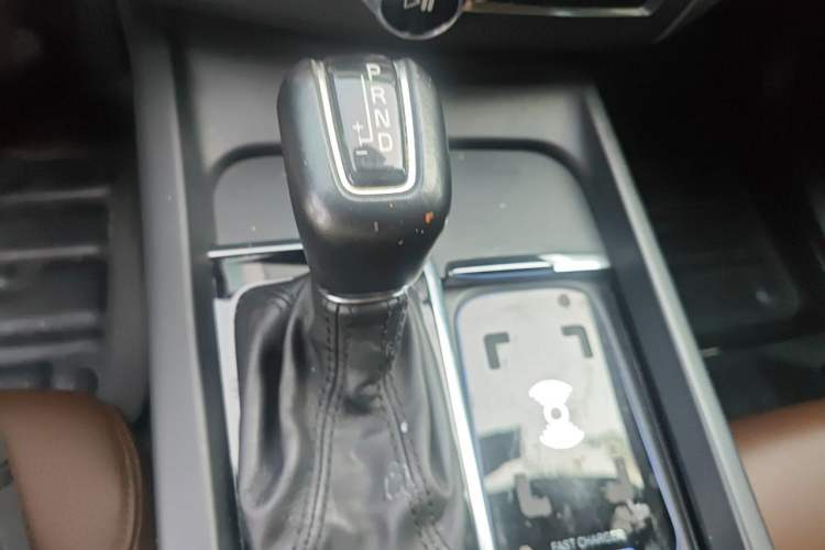 Used Volvo XC60 2021 T5 4x4 Smart Luxury Edition Gear Lever