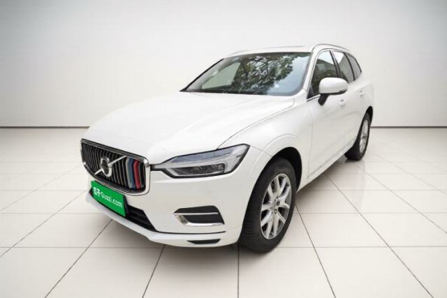 Używany Volvo XC60 2021 T5 4x4 Smart Luxury Edition