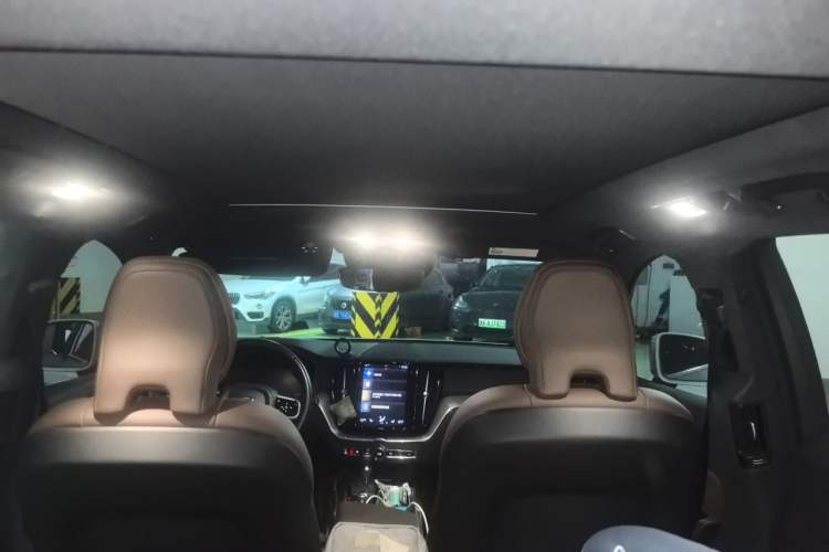 Used Volvo XC60 2021 T5 4x4 Smart Luxury Edition Headliner