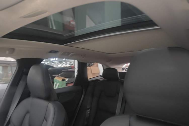 Used Volvo XC60 2021 T5 4x4 Smart Luxury Edition Headliner