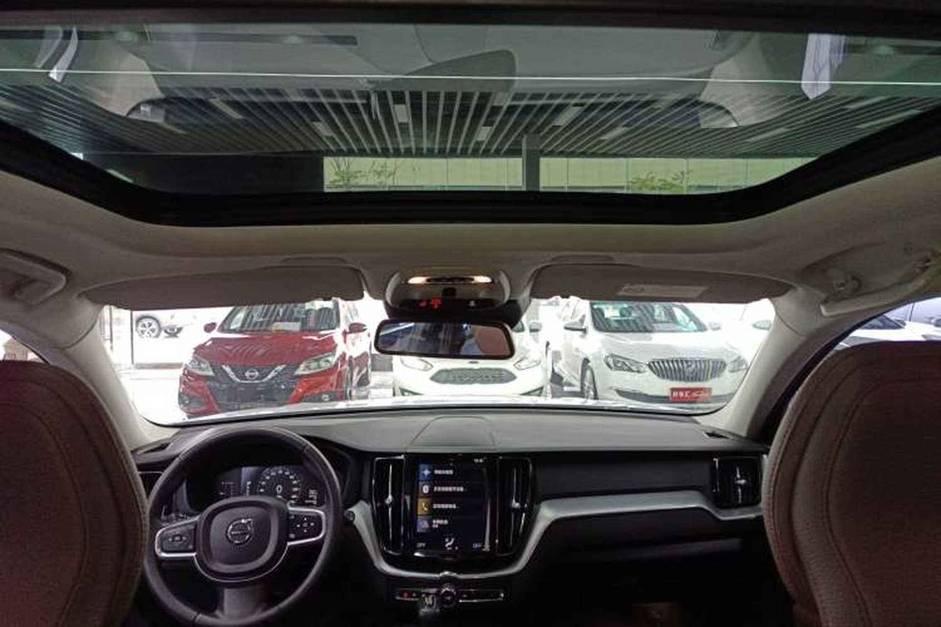Used Volvo XC60 2021 T5 4x4 Smart Luxury Edition Headliner
