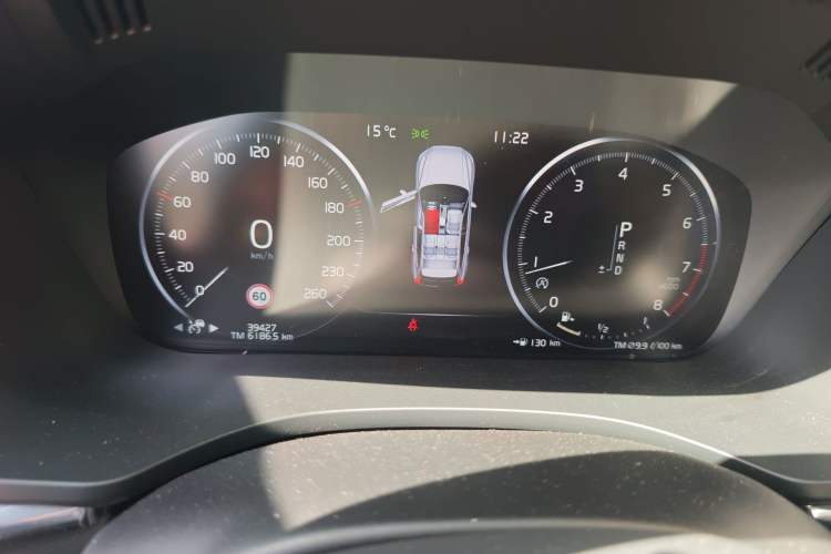 Used Volvo XC60 2021 T5 4x4 Smart Luxury Edition Instrument Cluster