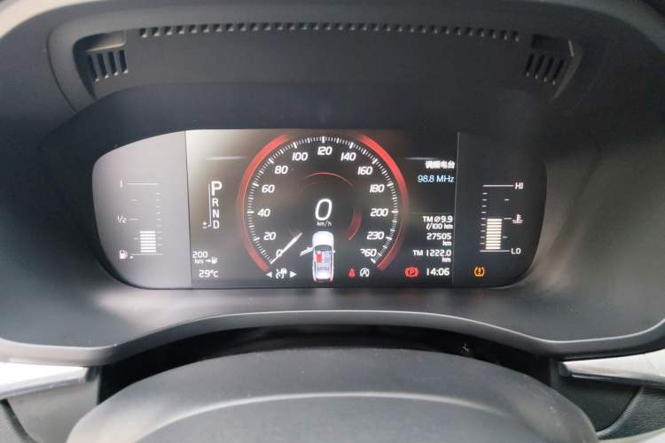 Used Volvo XC60 2021 T5 4x4 Smart Luxury Edition Instrument Cluster