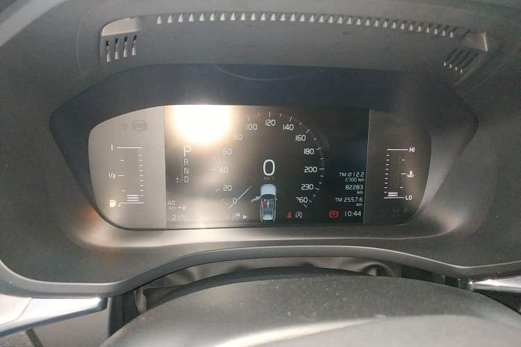 Used Volvo XC60 2021 T5 4x4 Smart Luxury Edition Instrument Cluster