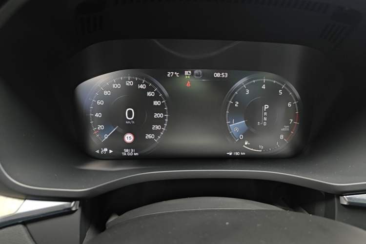 Used Volvo XC60 2021 T5 4x4 Smart Luxury Edition Instrument Cluster
