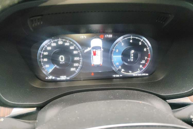 Used Volvo XC60 2021 T5 4x4 Smart Luxury Edition Instrument Cluster