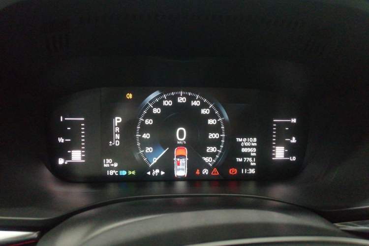 Used Volvo XC60 2021 T5 4x4 Smart Luxury Edition Instrument Cluster