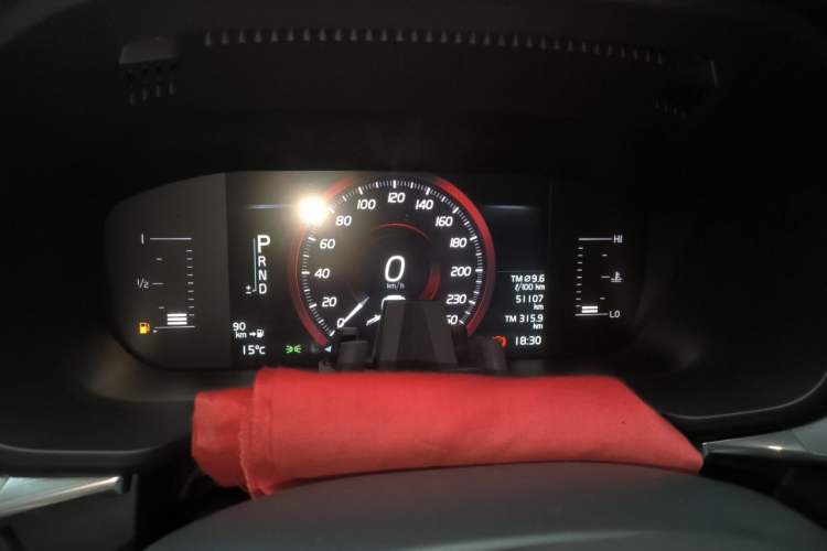 Used Volvo XC60 2021 T5 4x4 Smart Luxury Edition Instrument Cluster
