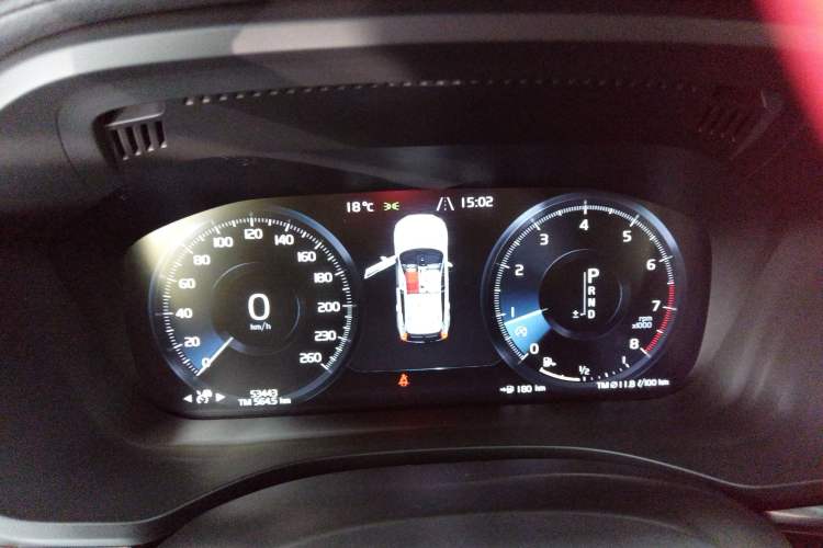 Used Volvo XC60 2021 T5 4x4 Smart Luxury Edition Instrument Cluster