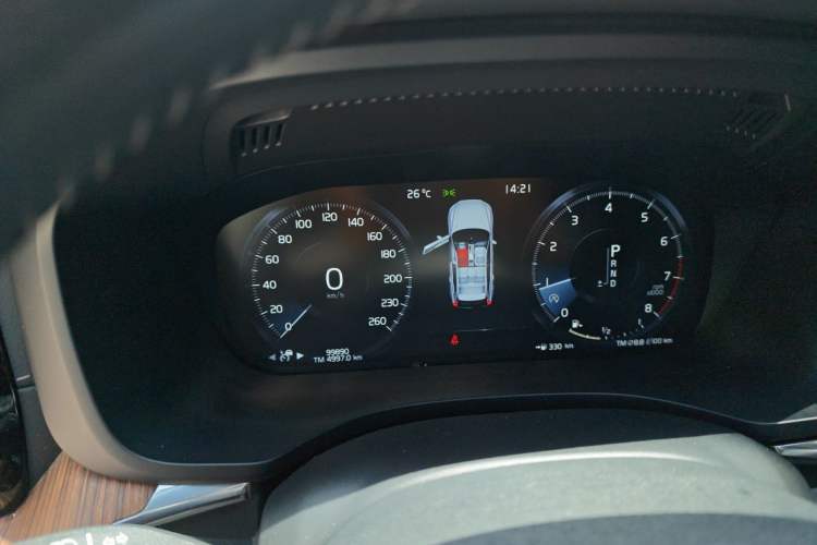 Used Volvo XC60 2021 T5 4x4 Smart Luxury Edition Instrument Cluster