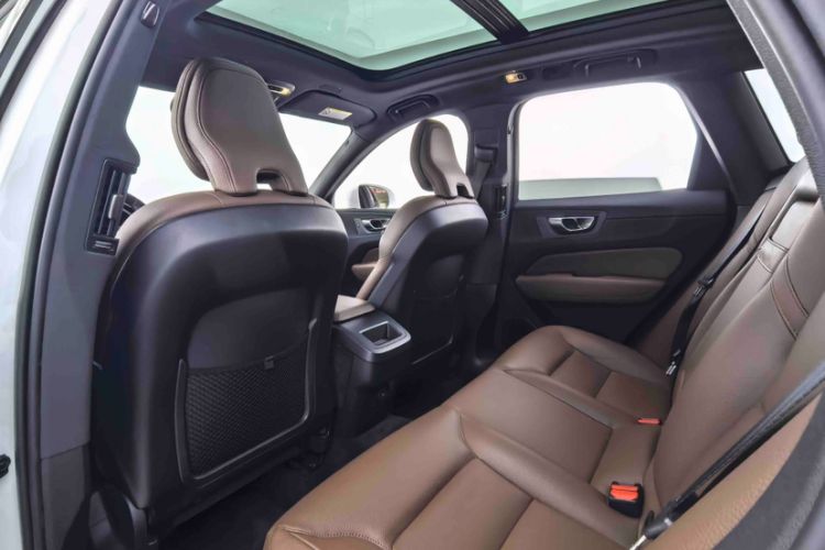 Used Volvo XC60 2021 T5 4x4 Smart Luxury Edition Interior 1