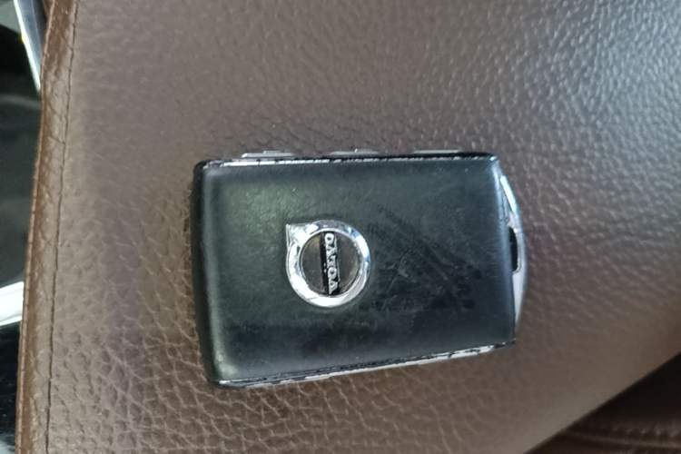 Used Volvo XC60 2021 T5 4x4 Smart Luxury Edition Interior 1