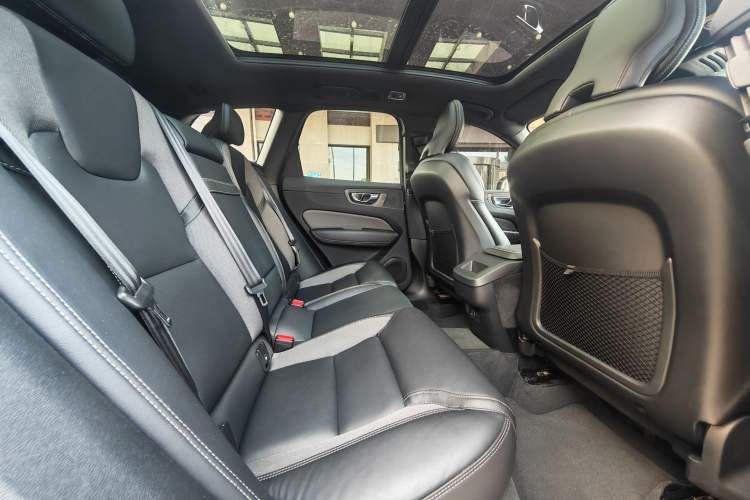 Used Volvo XC60 2021 T5 4x4 Smart & Advanced Sport Edition Interior 2