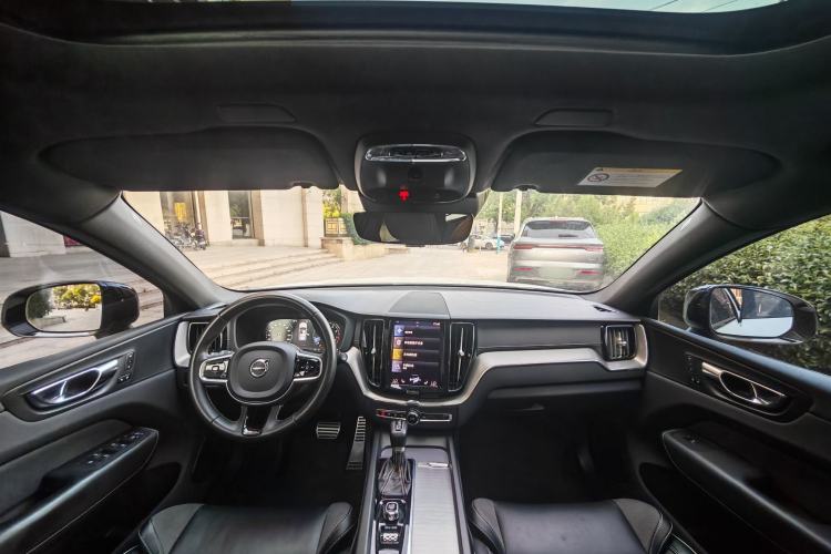 Used Volvo XC60 2021 T5 4x4 Smart & Advanced Sport Edition Interior 3