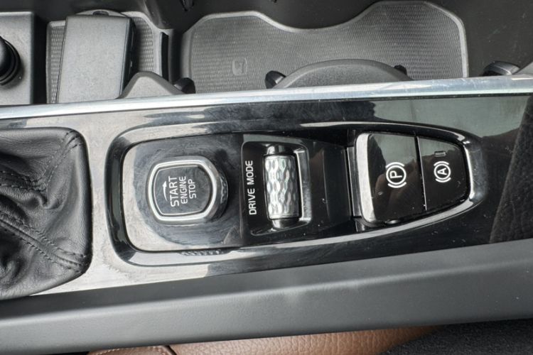 Used Volvo XC60 2021 T5 4x4 Smart Luxury Edition Interior 3