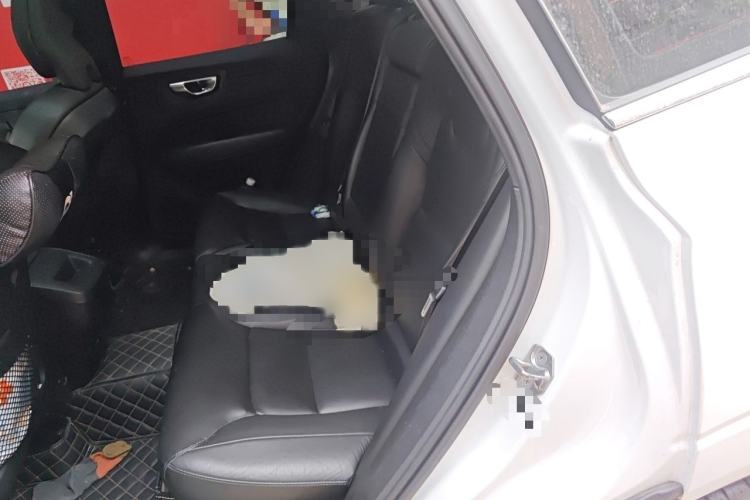 Used Volvo XC60 2021 T5 4x4 Smart Luxury Edition Interior 4