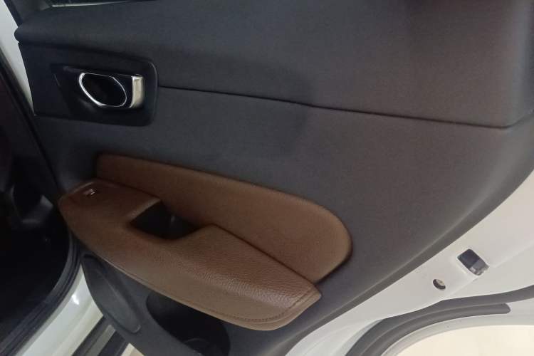 Used Volvo XC60 2021 T5 4x4 Smart Luxury Edition Interior 6