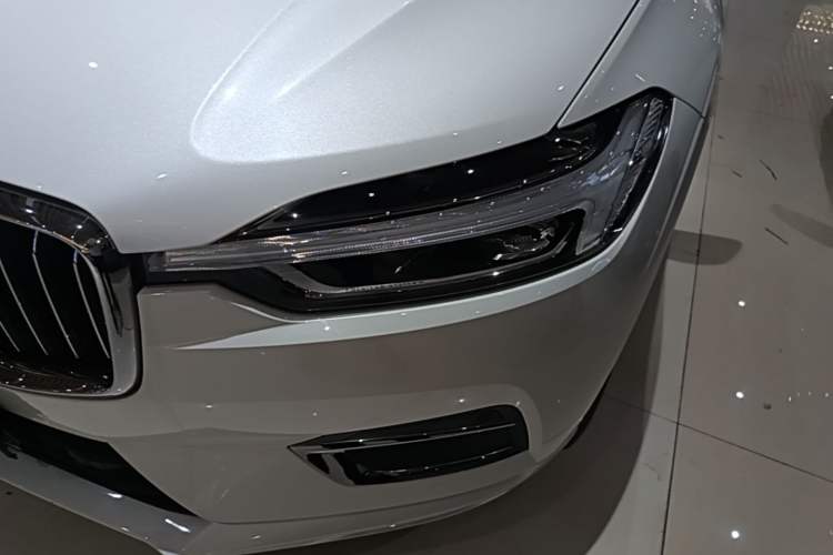 Used Volvo XC60 2021 T5 4x4 Smart Luxury Edition Left Front Headlight