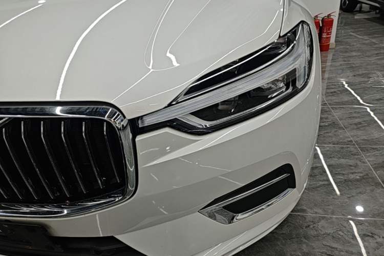 Used Volvo XC60 2021 T5 4x4 Smart Luxury Edition Left Front Headlight