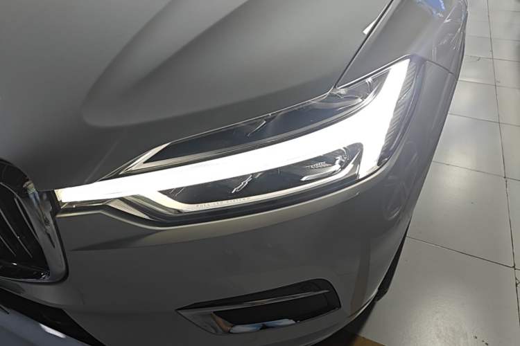Used Volvo XC60 2021 T5 4x4 Smart Luxury Edition Left Front Headlight