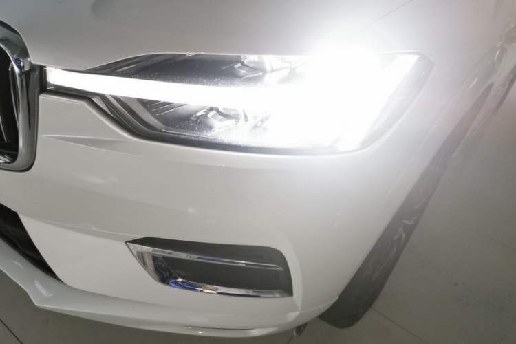 Used Volvo XC60 2021 T5 4x4 Smart Luxury Edition Left Front Headlight