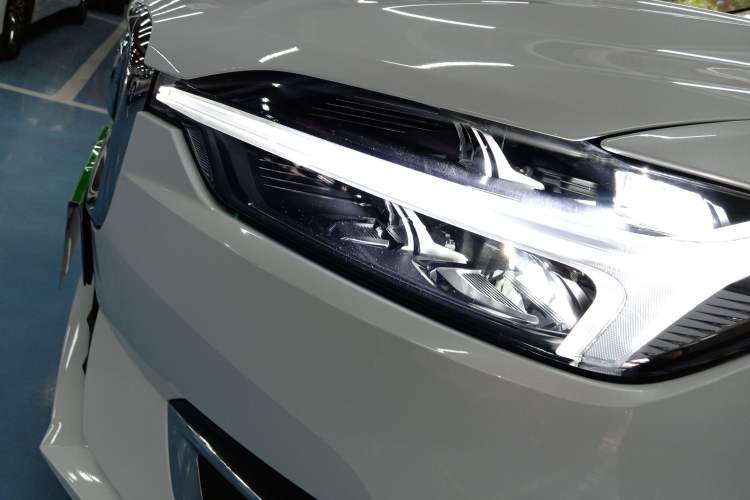 Used Volvo XC60 2021 T5 4x4 Smart Luxury Edition Left Front Headlight
