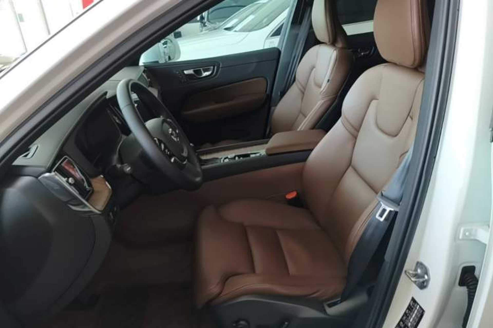 Used Volvo XC60 2021 T5 4x4 Smart Luxury Edition Left Front Seat