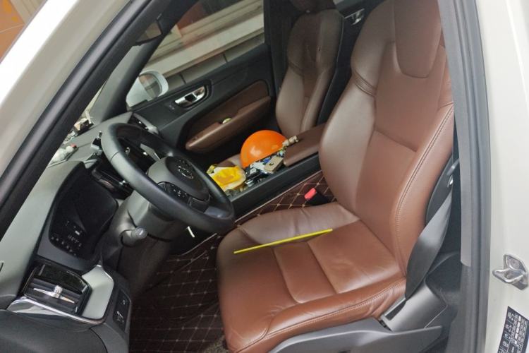 Used Volvo XC60 2021 T5 4x4 Smart Luxury Edition Left Front Seat