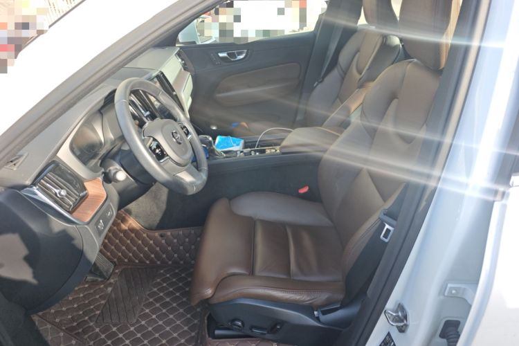 Used Volvo XC60 2021 T5 4x4 Smart Luxury Edition Left Front Seat