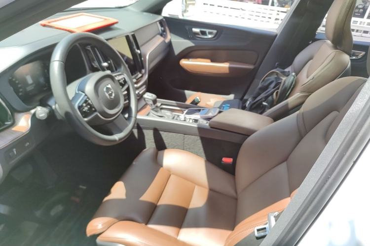 Used Volvo XC60 2021 T5 4x4 Smart Luxury Edition Left Front Seat