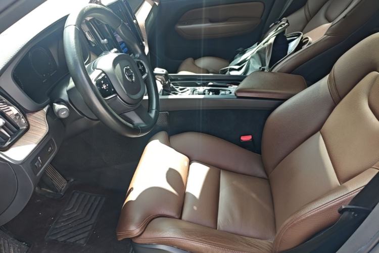 Used Volvo XC60 2021 T5 4x4 Smart Luxury Edition Left Front Seat