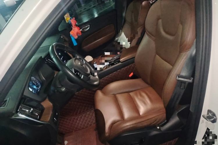 Used Volvo XC60 2021 T5 4x4 Smart Luxury Edition Left Front Seat