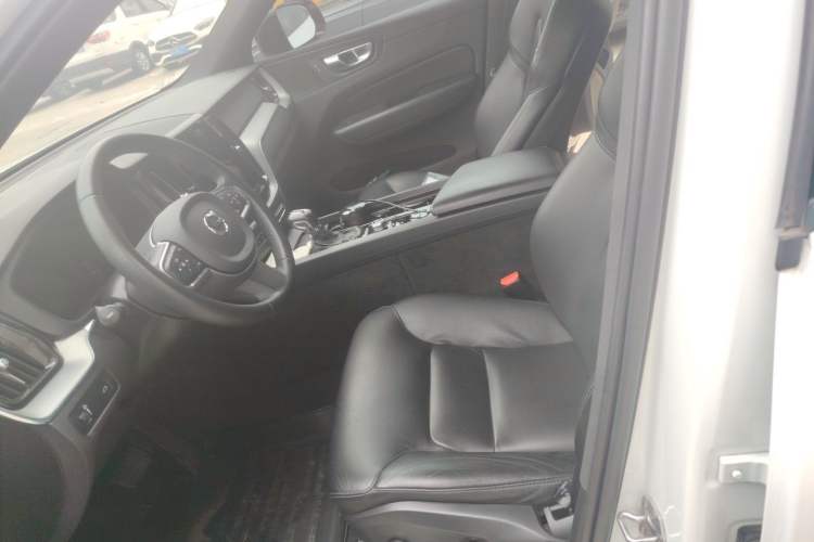 Used Volvo XC60 2021 T5 4x4 Zhiyi Sport Edition Left Front Seat