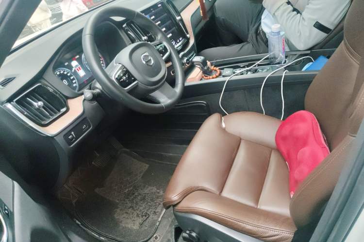 Used Volvo XC60 2021 T5 4x4 Smart Luxury Edition Left Front Seat