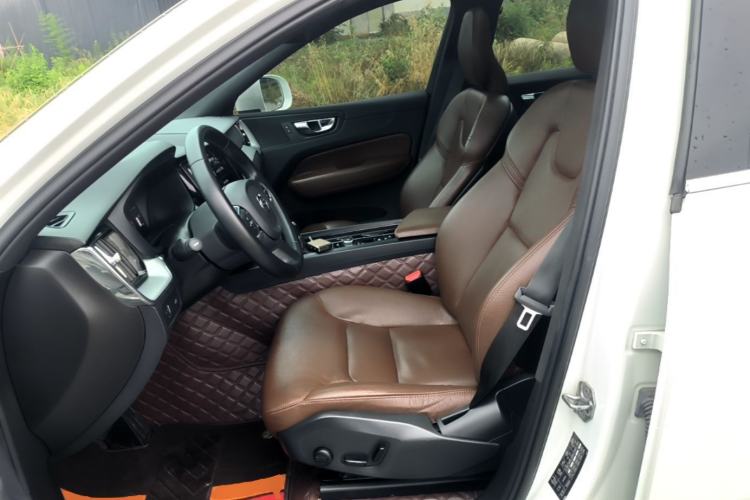 Used Volvo XC60 2021 T5 4x4 Smart Luxury Edition Left Front Seat