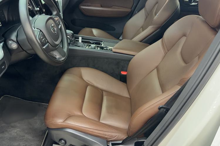 Used Volvo XC60 2021 T5 4x4 Smart Luxury Edition Left Front Seat