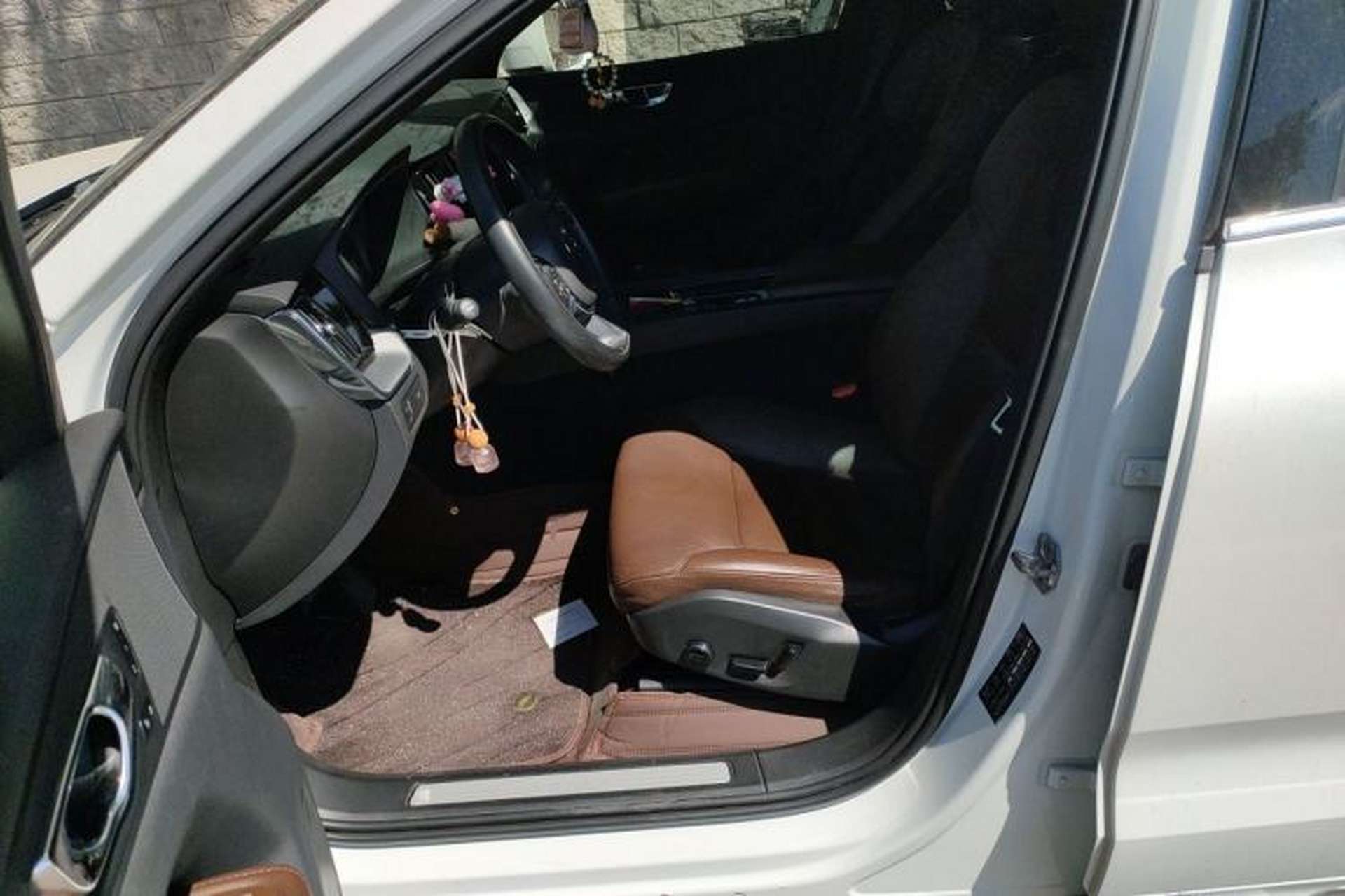 Used Volvo XC60 2021 T5 4x4 Smart Luxury Edition Left Front Seat