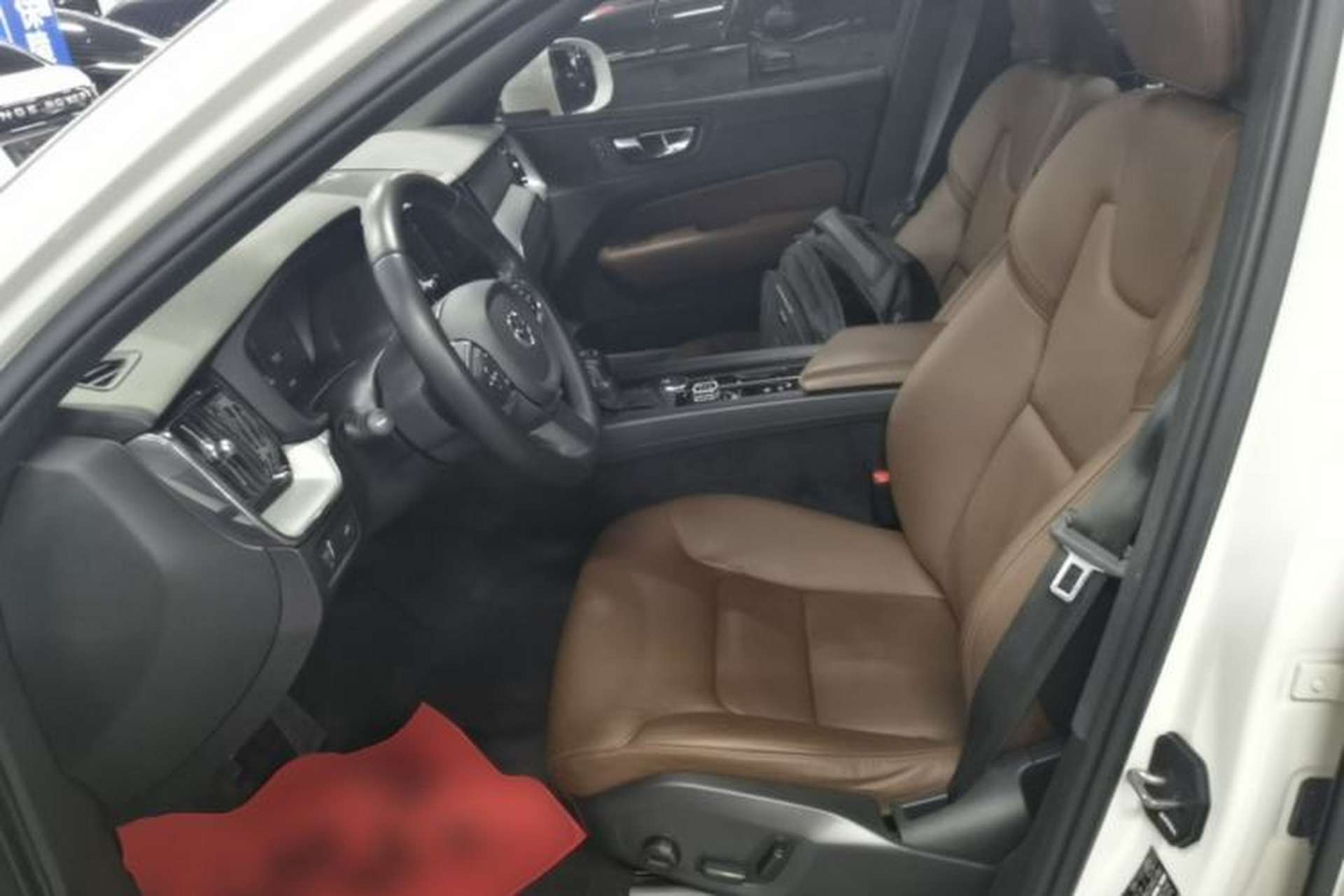 Used Volvo XC60 2021 T5 4x4 Smart Luxury Edition Left Front Seat