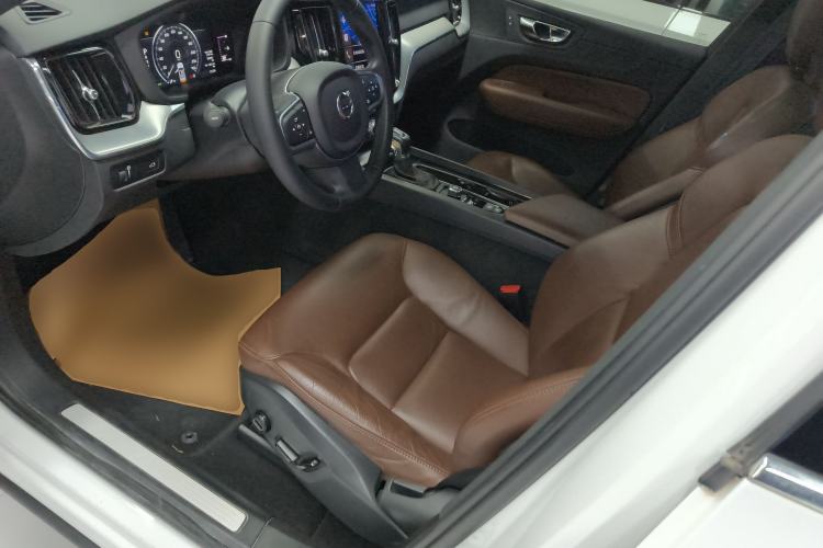 Used Volvo XC60 2021 T5 4x4 Smart Luxury Edition Left Front Seat